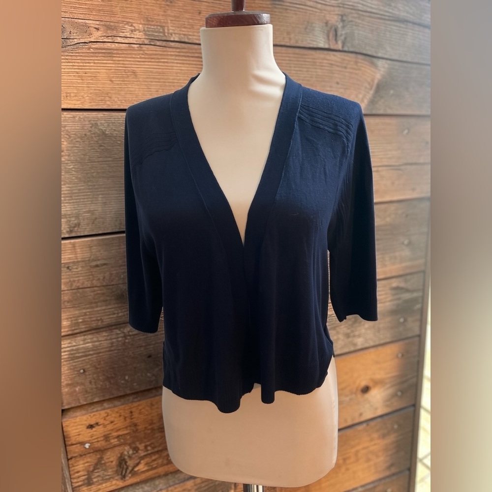 NWT Open Front Cropped Cardigan Navy Size Medium Wear Over Dress Soft